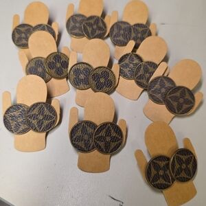 Elegant Patterned Phone Case with Black Accents